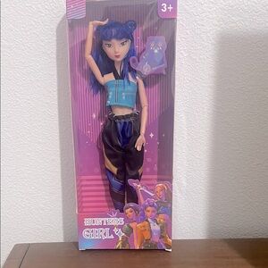 K Pop Demon Hunters Doll ~ Zoey 💙